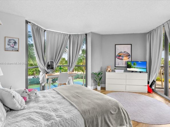 3598 Yacht Club Dr 302, Aventura FL 33180