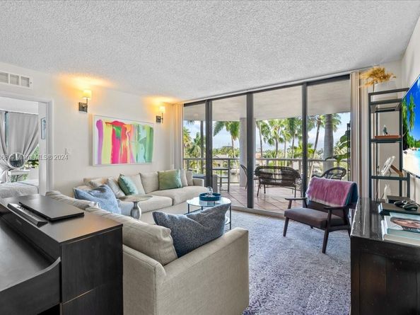 3598 Yacht Club Dr 302, Aventura FL 33180