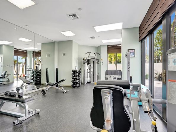 3598 Yacht Club Dr 302, Aventura FL 33180