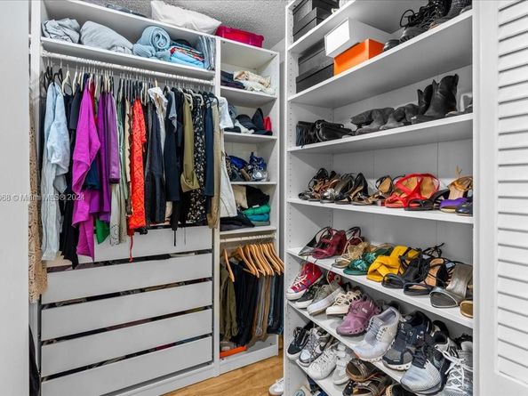 3598 Yacht Club Dr 302, Aventura FL 33180