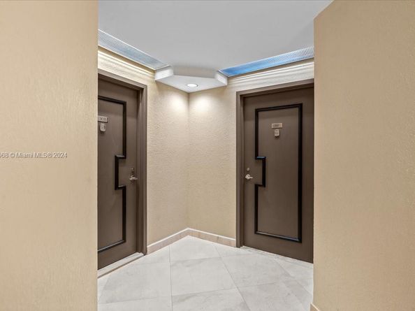 3598 Yacht Club Dr 302, Aventura FL 33180