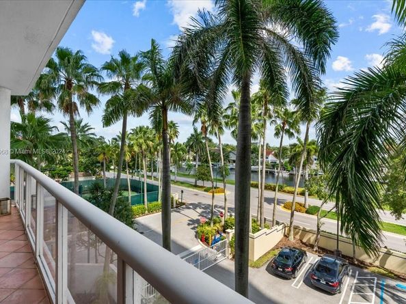 3598 Yacht Club Dr 302, Aventura FL 33180