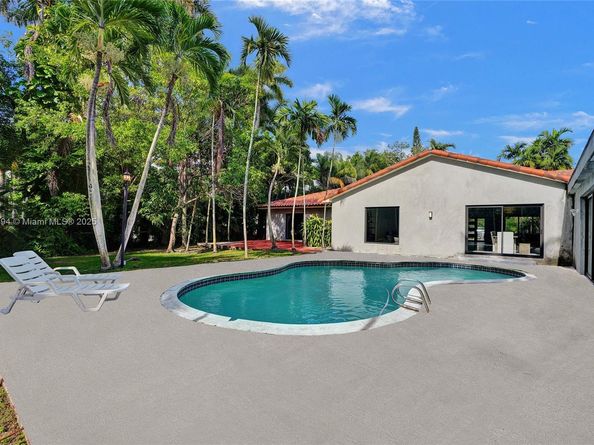 14135 N Miami Ave, Miami FL 33168