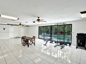 14135 N Miami Ave, Miami FL 33168
