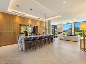 2499 N Meridian Ave, Miami Beach FL 33140