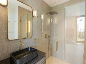 2499 N Meridian Ave, Miami Beach FL 33140