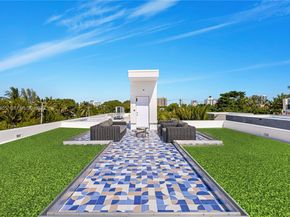 2499 N Meridian Ave, Miami Beach FL 33140