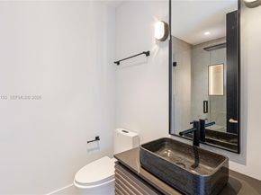 2499 N Meridian Ave, Miami Beach FL 33140