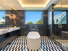 2499 N Meridian Ave, Miami Beach FL 33140