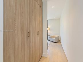 2499 N Meridian Ave, Miami Beach FL 33140