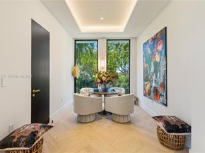 2499 N Meridian Ave, Miami Beach FL 33140