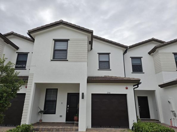 Undisclosed Address #A11811169, Pembroke Pines FL 33027