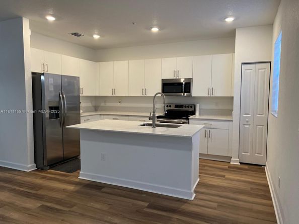 Undisclosed Address #A11811169, Pembroke Pines FL 33027