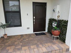 Undisclosed Address #A11811169, Pembroke Pines FL 33027