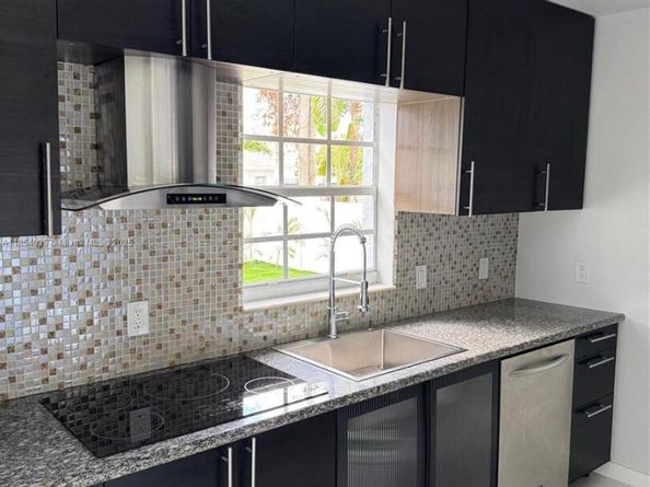 1628 Arthur St, Hollywood FL 33020