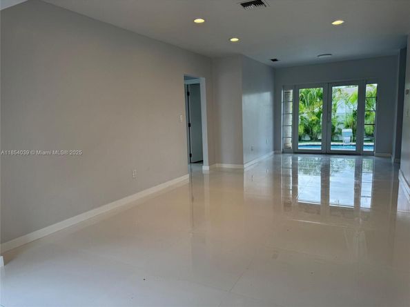 1628 Arthur St, Hollywood FL 33020