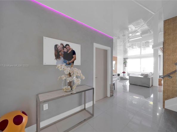6694 NW 107th Pl, Doral FL 33178
