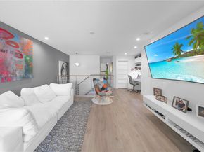 6694 NW 107th Pl, Doral FL 33178