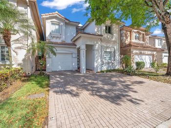 6694 NW 107th Pl