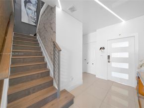6694 NW 107th Pl, Doral FL 33178