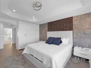 6694 NW 107th Pl, Doral FL 33178