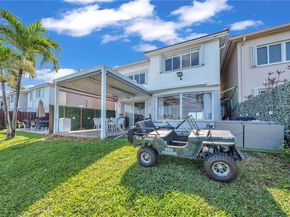 6694 NW 107th Pl, Doral FL 33178