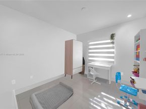 6694 NW 107th Pl, Doral FL 33178