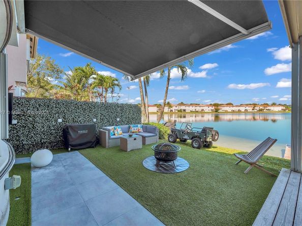 6694 NW 107th Pl, Doral FL 33178