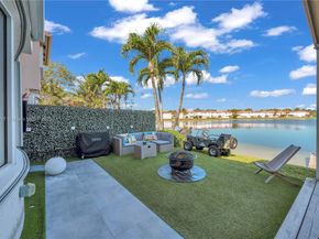 6694 NW 107th Pl, Doral FL 33178