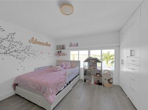 6694 NW 107th Pl, Doral FL 33178
