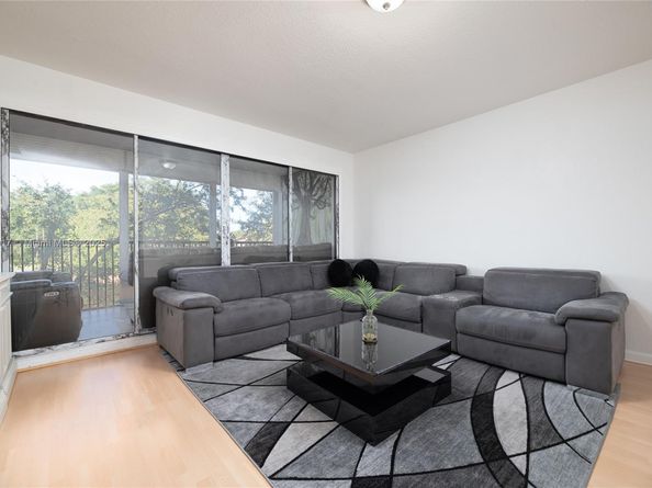 1720 Hammock Blvd 209, Coconut Creek FL 33063