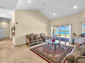 2710 Walkers way, Weston FL 33331