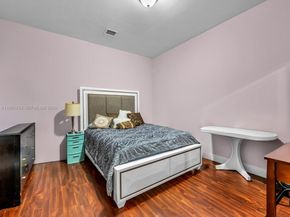 2710 Walkers way, Weston FL 33331