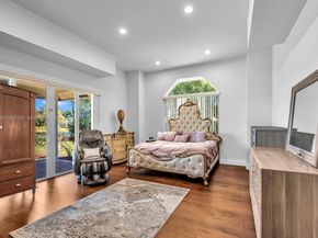 2710 Walkers way, Weston FL 33331