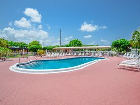 3071 NW 47th Ter 321, Lauderdale Lakes FL 33313