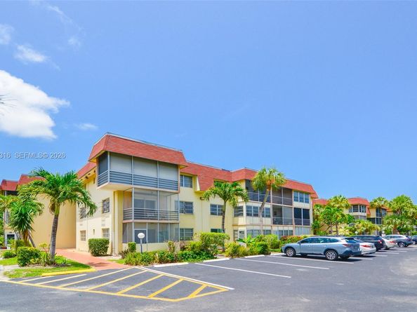 3071 NW 47th Ter 321, Lauderdale Lakes FL 33313