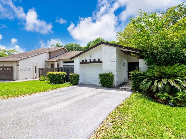 13564 SW 108th St Cir N, Miami FL 33186