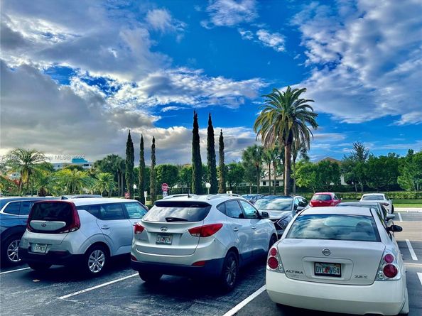 4400 Hillcrest Dr 114B, Hollywood FL 33021