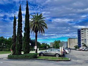 4400 Hillcrest Dr 114B, Hollywood FL 33021