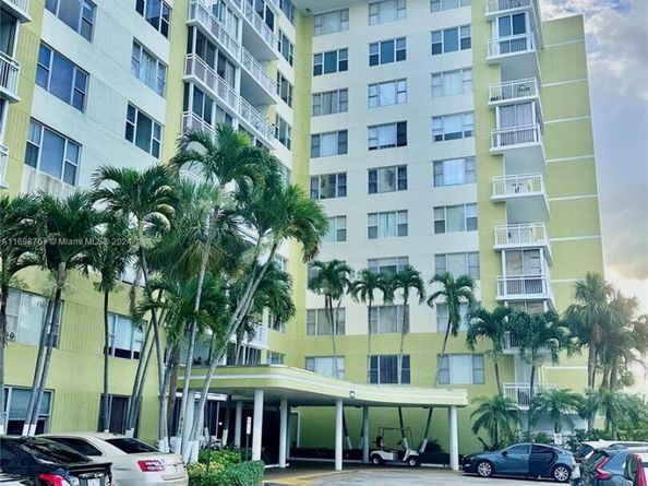 4400 Hillcrest Dr 114B, Hollywood FL 33021