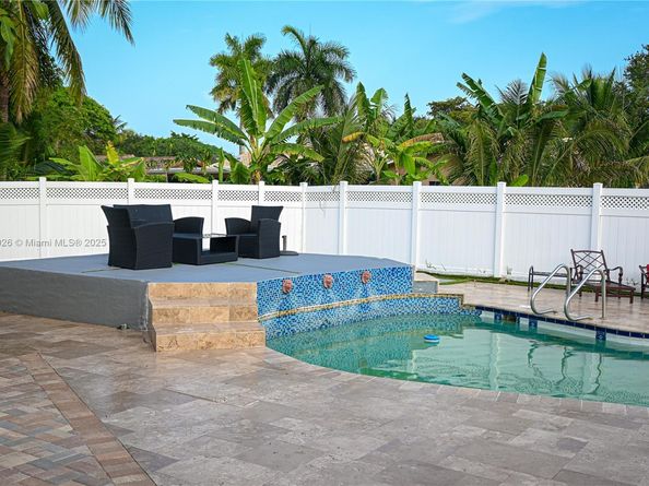 2449 NW 123rd Ave, Coral Springs FL 33065