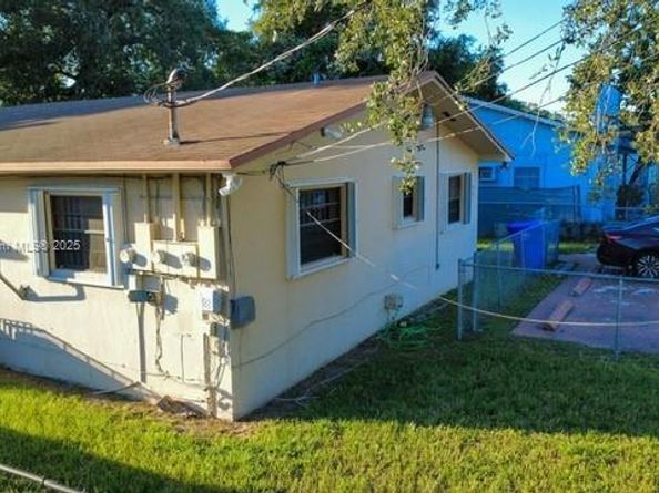 7534/7536 NW 4th Ave, Miami FL 33150