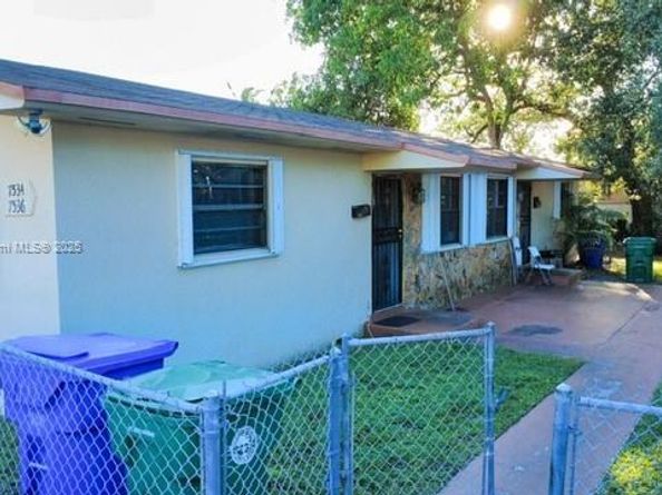 7534/7536 NW 4th Ave, Miami FL 33150