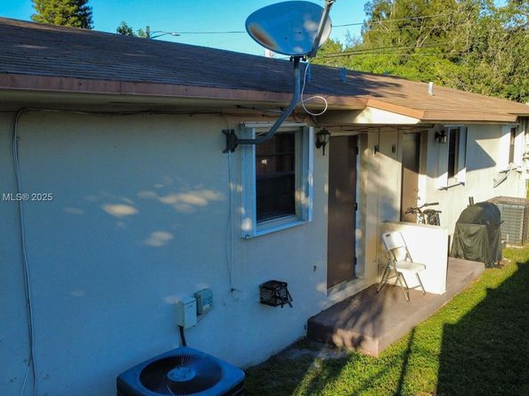 7534/7536 NW 4th Ave, Miami FL 33150