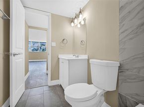 700 NW 214th St 321, Miami Gardens FL 33169