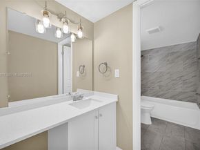 700 NW 214th St 321, Miami Gardens FL 33169