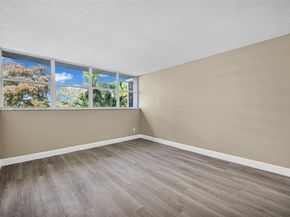 700 NW 214th St 321, Miami Gardens FL 33169