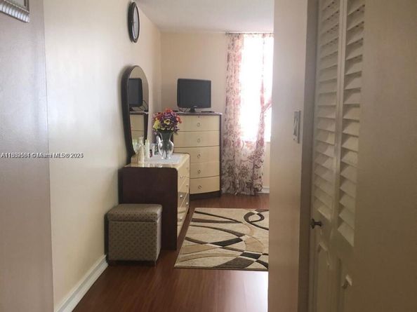1865 S Ocean Dr 5H, Hallandale Beach FL 33009