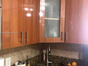1865 S Ocean Dr 5H, Hallandale Beach FL 33009