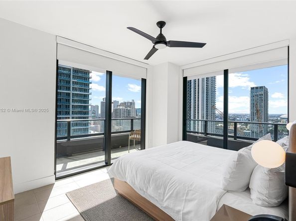 159 NE 6th St 2405, Miami FL 33132
